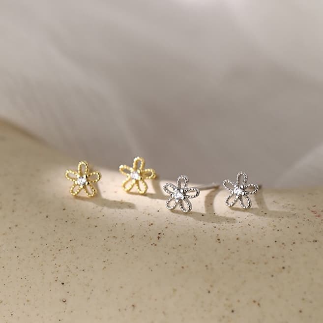 120-littlegirl gifts-Mini stud earrings ต่างหูเงิน s925 ชุบทอง 4 แบบ 4 ขนาด รูปที่ 4