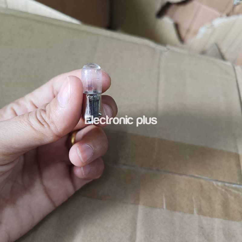 B9 E10 หลอดเขี้ยว หลอเกลียว หลอดไฟนีออน 6.3V 12V 24Vเครื่องมือช่าง หลอดไฟปุ่มตู้ไฟฟ้า ราคาต่อหลอด รูปที่ 2