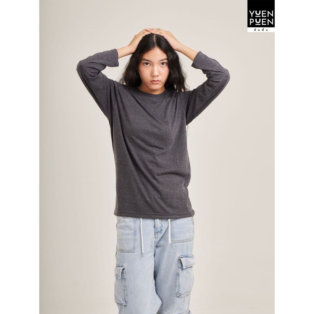 YuenPuen เสื้อยืดแขนยาว สีเทาดำ ยืนพื้น ไม่ยืด ไม่ย้วย ไม่ต้องรีด สีพื้น เนื้อผ้านุ่มใส่สบาย รูปที่ 3