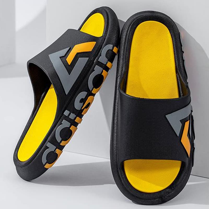 QKshop รองเท้าแตะแบบสวมผช. รองเท้าแตะแฟชั่นแบบสวม ตัวรองเท้าวัสดุยางเกรดAนิ่ม ใส่สบาย มี5สีให้เลือกใส่แล้วดูเท่ห์มาก