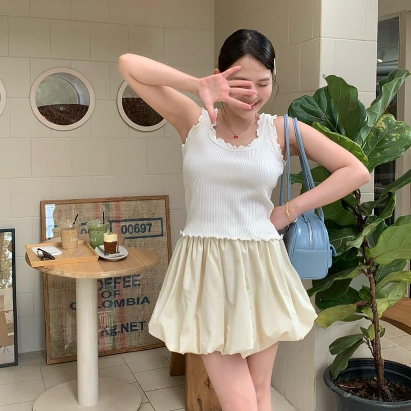 𝐁𝐀𝐋𝐋𝐎𝐎𝐍 𝐒𝐊𝐈𝐑𝐓 กระโปรงบอลลูน กระโปรงมินิมอล มีซับในกางเกง รูปที่ 4
