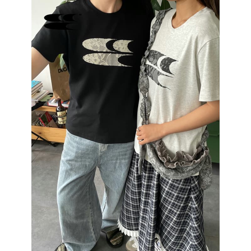 CryingCenter เสื้อยืดคอกลม Ballet T-Shirt รูปที่ 2