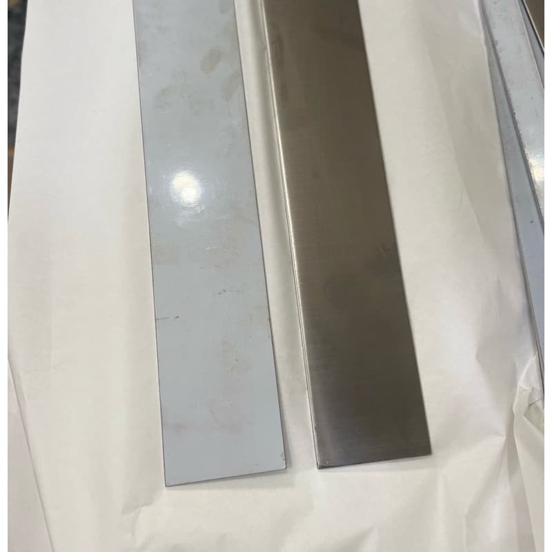 สแตนเลสเส้นแบน เกรด 304 หนา 1 mm. กว้าง 1-3 in. ยาว 60 cm. รูปที่ 7