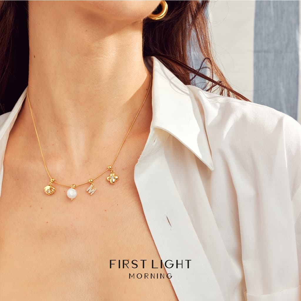 First Light Morning :Letter& Charm Necklace สร้อยคอ + Charm 1 ชิ้น สร้อยตัวอักษร สร้อย alphabet สร้อยปลายเข็ม รูปที่ 3