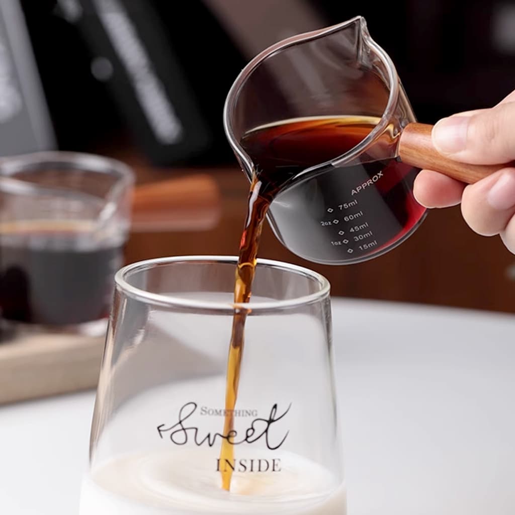 แก้วชงกาแฟ ถ้วยตวงด้ามไม้ Measuring Cup ด้ามจับไม้กันความร้อน ขนาด 75ml 150ml Alechaung coffee รูปที่ 4