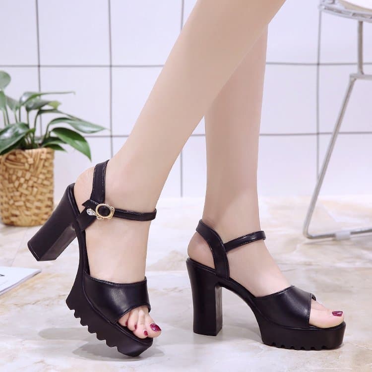 สินค้าพร้อมส่​รองเท้าแตะผู้หญิง จี้คริสตัล ใส่สบาย รองเท้าส้นสูงแฟชั่น รูปที่ 3