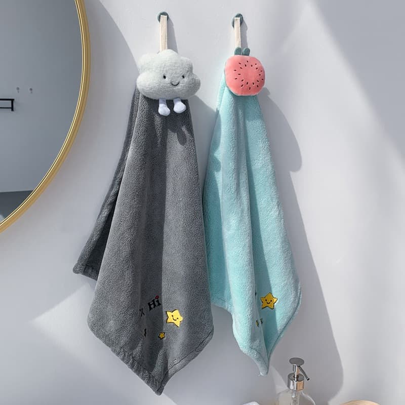 ShopAt.Two ผ้าเช็ดมือแบบแขวน ผ้าเช็ดหน้า ลายการ์ตูนน่ารัก หนา นุ่ม ซับน้ำดี รูปที่ 2