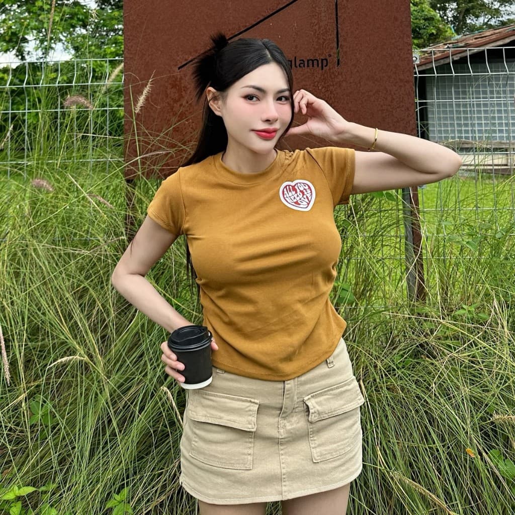 SpinnyHouseเสื้อยืดรัดรูปแต่งย่นข้าง สกรีนหัวใจแน่นๆ ทรงสวย ใส่แล้วพรางหุ่นมาก สาวอวบใส่ได้ รุ่น จั๊มเอวAllyou รูปที่ 9