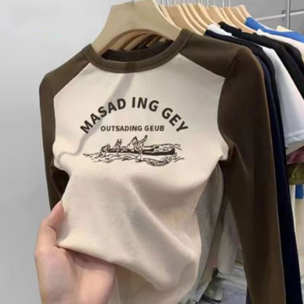 เสื้อแขนยาว สกรีนลายน่ารักมากกก รุ่นนี้ดีเทลแต่งแขนสลับสีทูโทนตัดกับตัวเสื้อ รูปที่ 2