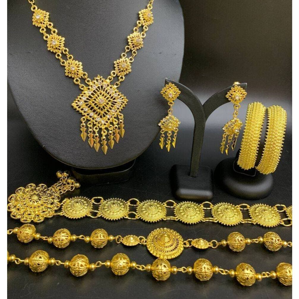Vintage Jewelry ชุดเครื่องประดับไทย สร้อยคอ ต่างหูคลิป เข็มขัดหัวเข็มขัด สร้อยสังวาลย์ รูปที่ 1