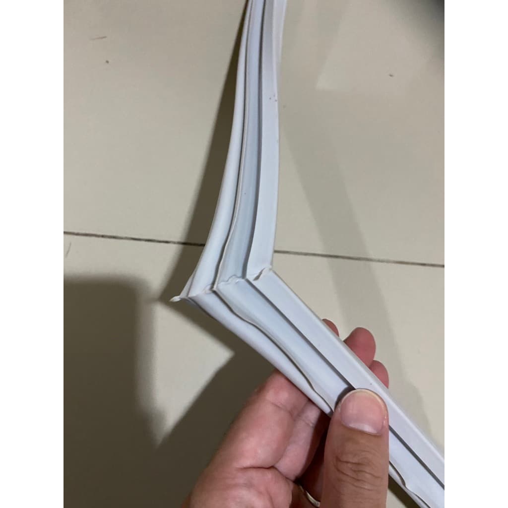 ขอบยางตู้เย็น สำหรับ TOSHIBA รุ่น GR-B157T รูปที่ 3