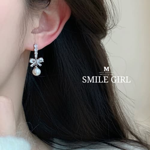 MEET ต่างหูเงิน Smile girl ต่างหูมุก ต่างหูแฟชั่น ตุ้มหูผู้หญิง ต่างหูมุก ตุ้มหูเงิน รูปที่ 1