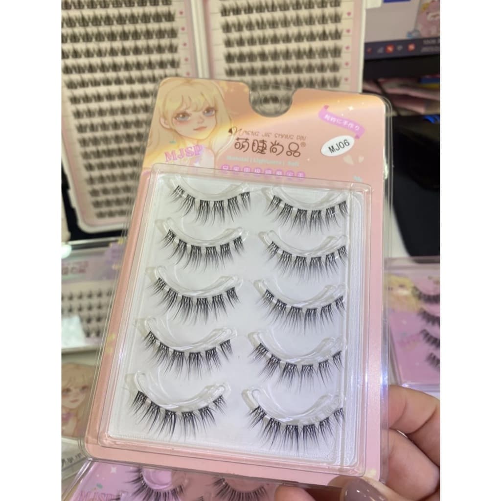 ขนตาปลอม รุ่น AURA ขนตาปลอม 3D ความยาว 12 mm. ยาวนุ่ม ไม่แข็ง เป็นธรรมชาติ ขนตาปลอมแกนเอ็นบางใส รูปที่ 4