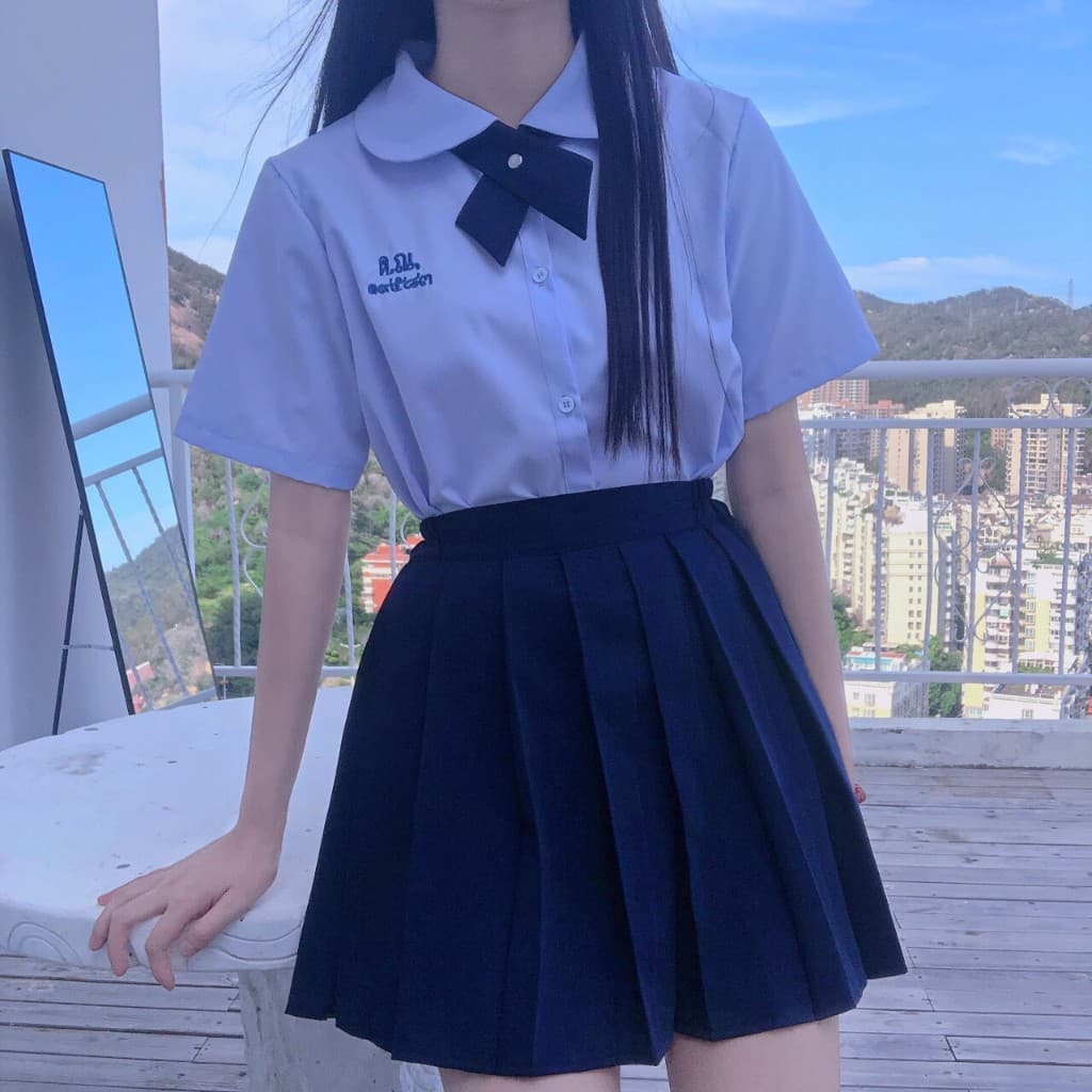 ชุดเครื่องแบบโรงเรียนไทยสามชุดเสื้อเชิ้ตหญิงแขนสั้นธีมไทยเสื้อเชิ้ตสีม่วงอ่อน +กระโปรงเครื่องแบบนักเรียนสไตล์วิทยาลัยพร้ รูปที่ 1