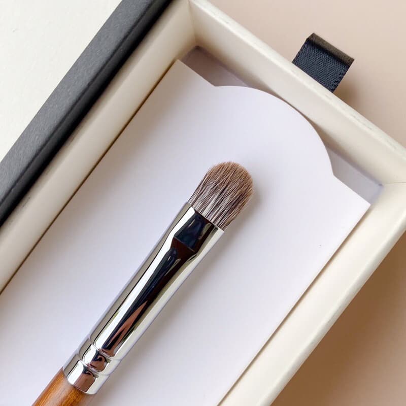BRUSH STUDIO : SF15 Silver Fox Medium Eyeshadow Brush แปรงแต่งตาขนจิ้งจอกเงินขนาดกลาง รูปที่ 3