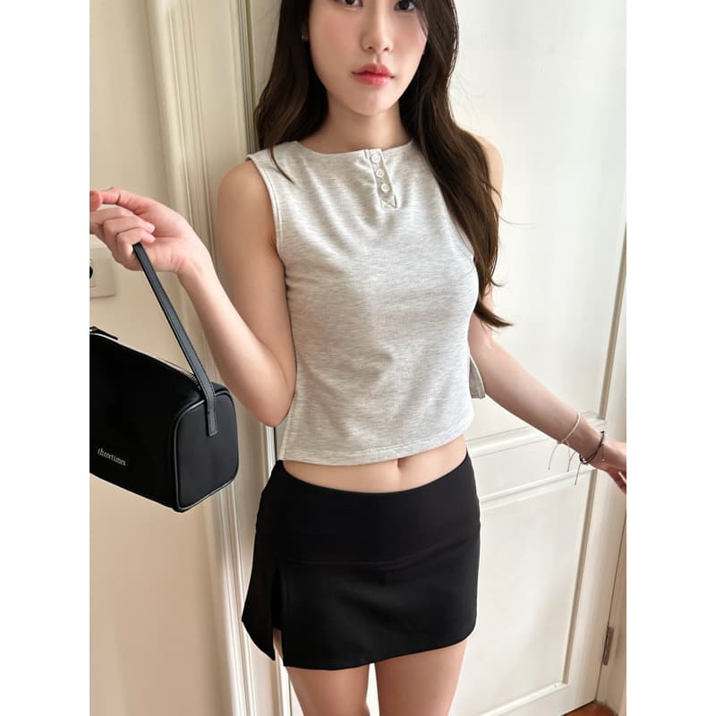 Molly slit sleeveless top รูปที่ 6
