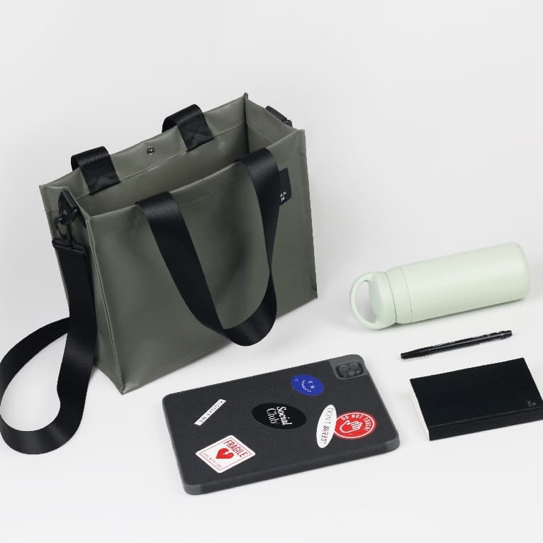 กระเป๋าสะพายข้าง ผ้าใบกันน้ำ สะพายไหล่ ขนาดเล็กใส่ของ Mini Laptop พกพาสะดวก CART BAG KIDNAP ME. รูปที่ 6