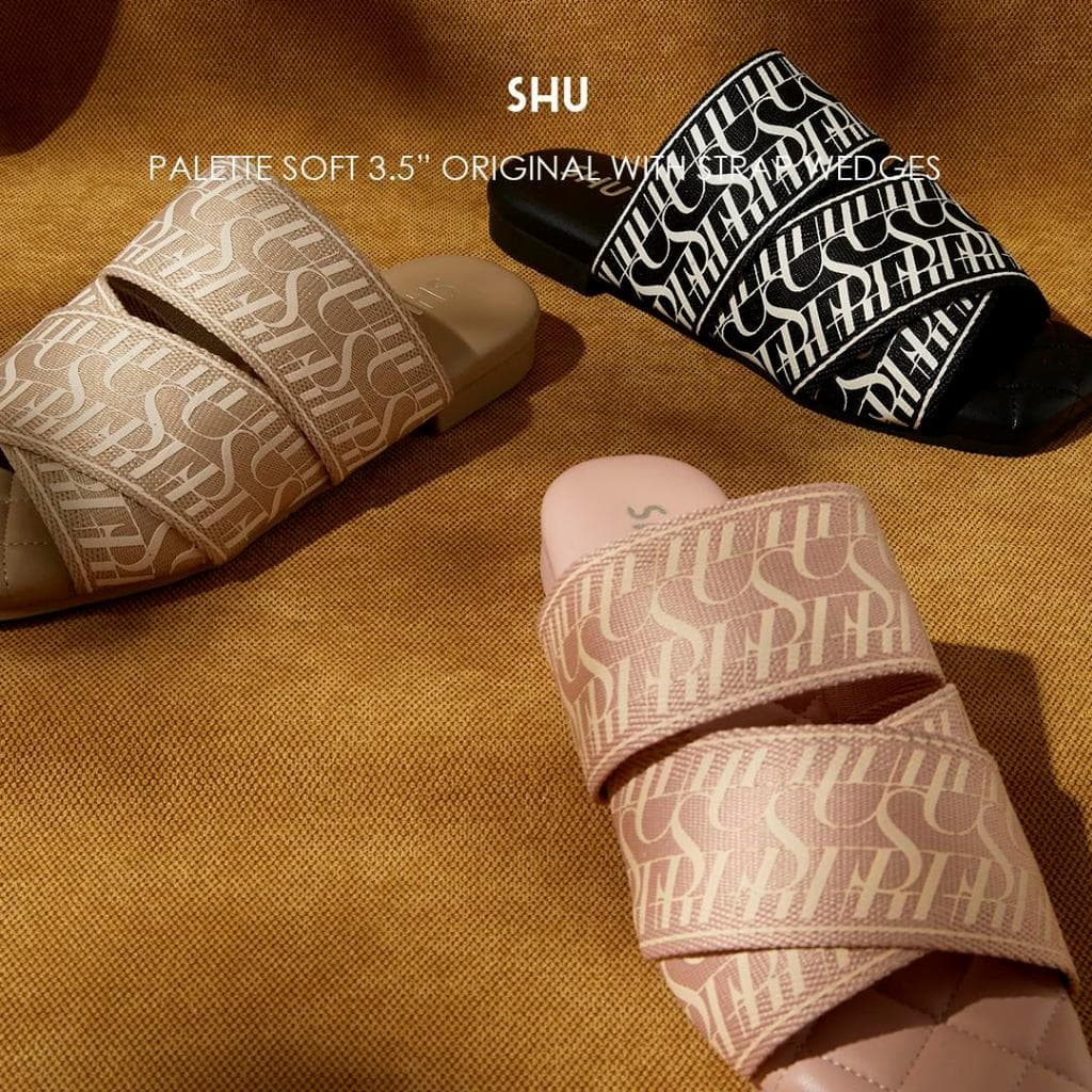 SHU PALETTE SOFT SIGNET ON CANVAS SANDALS รองเท้าแตะ รูปที่ 1