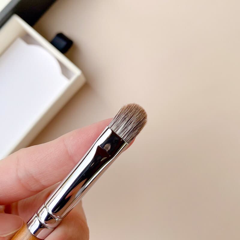 BRUSH STUDIO : SF15 Silver Fox Medium Eyeshadow Brush แปรงแต่งตาขนจิ้งจอกเงินขนาดกลาง รูปที่ 5