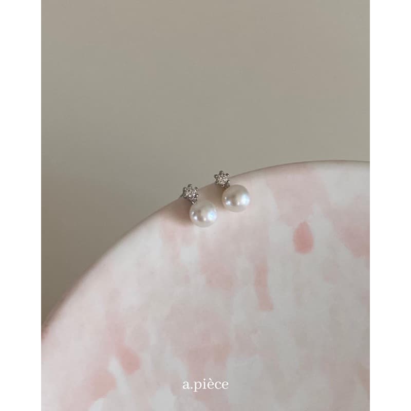 A.piece ต่างหูมุกแท้ เงินแท้ Gem pearl earrings รูปที่ 1