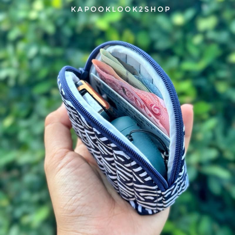 กระเป๋าสตางค์ ผ้าคอตตอน บุฟองน้ำ นุ่มนิ่ม~ ใส่บัตร ใส่เหรียญ มีหลายลายให้เลือก จุของได้เยอะ กระเป๋าของฝาก ของแจก รูปที่ 3