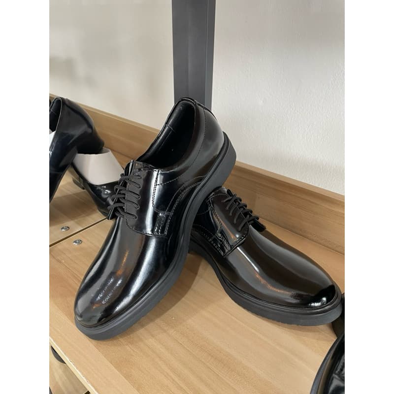 คัทชู รุ่น C2F / C2F1 หนังขัดมันเกรดพรีเมี่ยม / Premium Lightweight Shoes by Srichaigroup รูปที่ 4