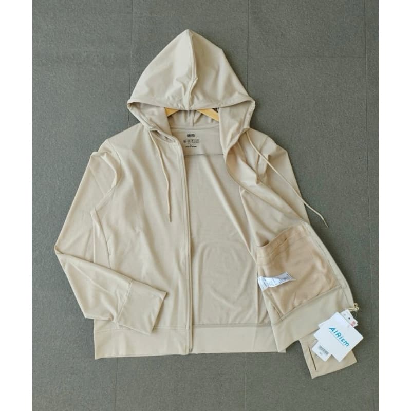AIRism UV Protection เสื้อแขนยาวกันยูวี สีครีม รูปที่ 3