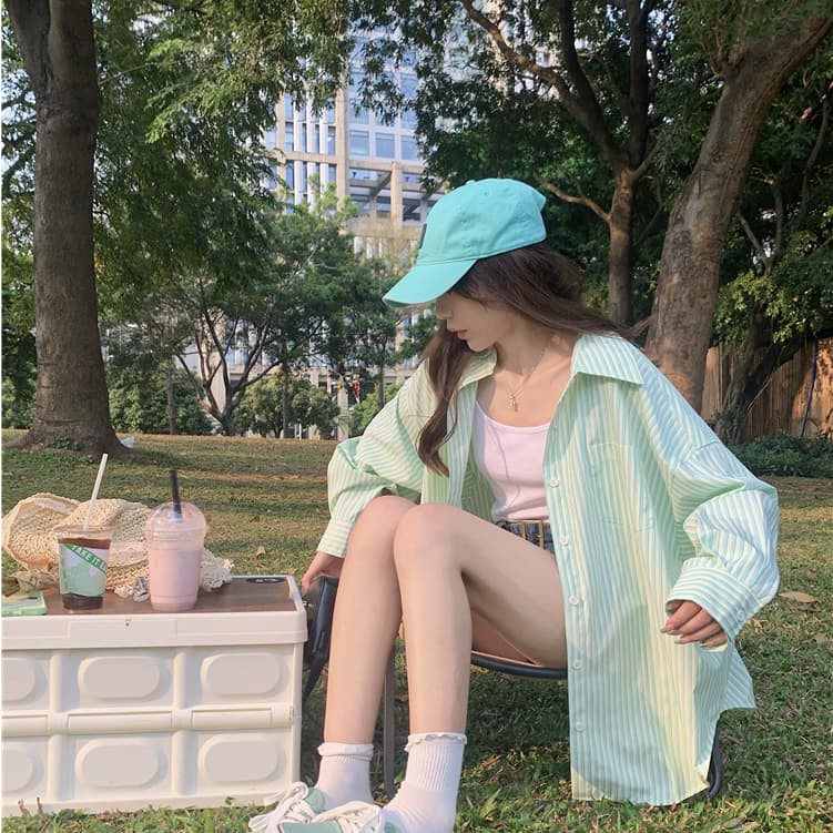 fashiongirl1688 เสื้อเชิ้ตแขนยาว ลายริ้ว ลายทาง สีสันสดส เหมาะกับซัมเมอร์สุดๆ สไตล์เกาหลี รูปที่ 4