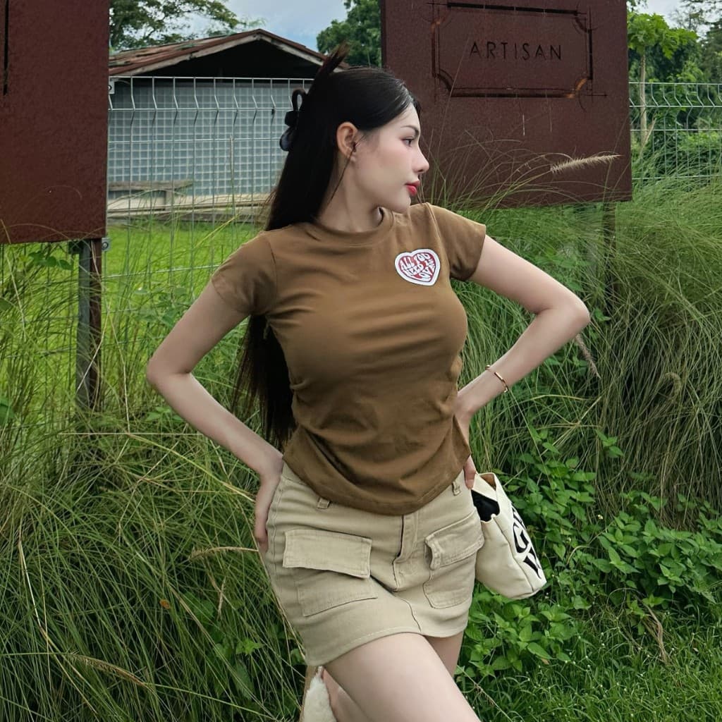 SpinnyHouseเสื้อยืดรัดรูปแต่งย่นข้าง สกรีนหัวใจแน่นๆ ทรงสวย ใส่แล้วพรางหุ่นมาก สาวอวบใส่ได้ รุ่น จั๊มเอวAllyou รูปที่ 7