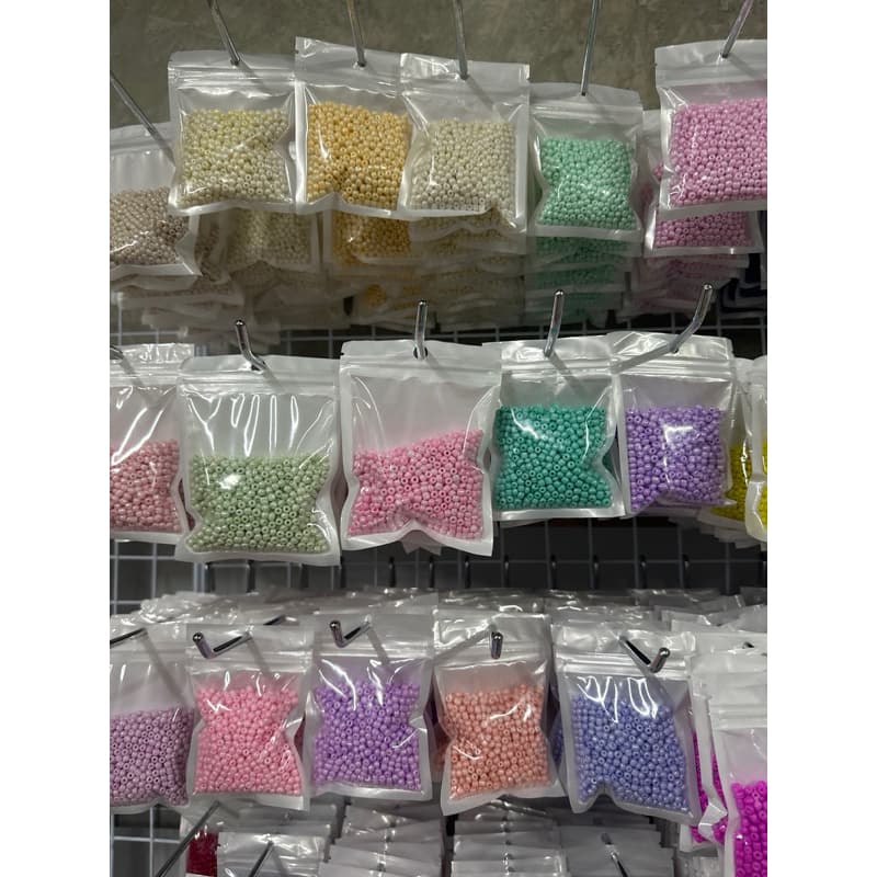ลูกปัดเม็ดทรายนี่ห้อG ขนาด4มิล70กรัม20บาท รูปที่ 2
