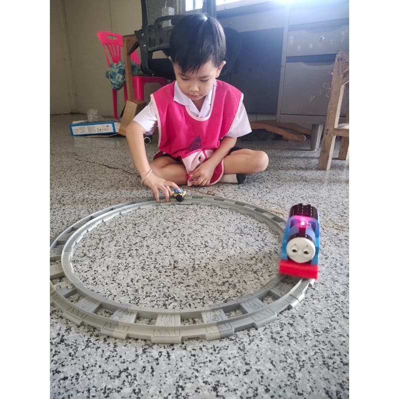 รถของเล่นเด็ก ชุดรถไฟ โทมัสราง รถไฟใส่ถ่านวิ่งได้ มีไฟ มีเสียงดนตรี พร้อมราง รุ่นM รูปที่ 7