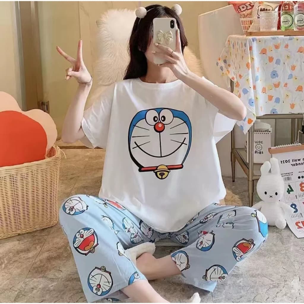 3600 เสิ้อผ้าผู้หญิง ชุดนอนลายการ์ตูนเจ้าหญิงผ้าคอตตอน 2ชิ้น เสื้อ+กางเกงเจ็ดส่วน สินค้า รูปที่ 1