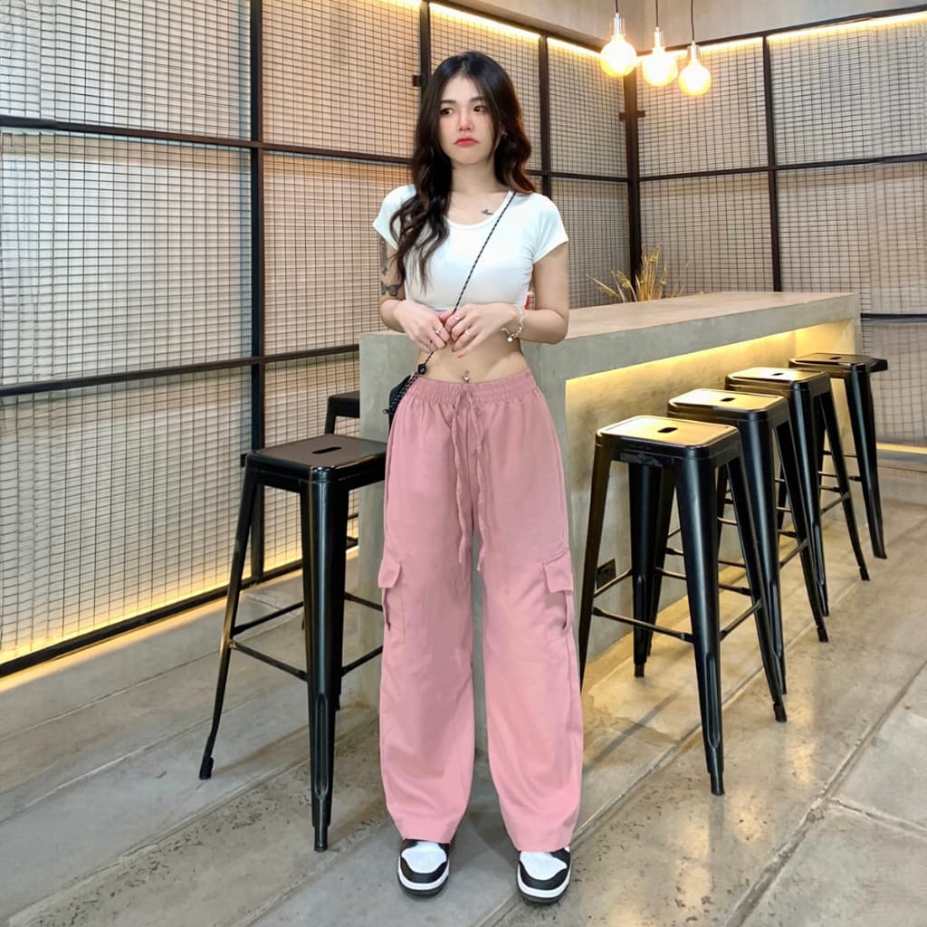 SpinnyHouseกางเกงคาร์โก้ เอวฟรีไซต์ยางยืด กระเป๋าใช้งานได้จริง ผ้าไมโครใส่ง่ายไม่บาง รุ่น กางเกงคาร์โก้ รูปที่ 2