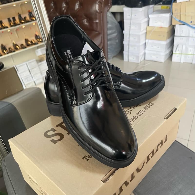 คัทชู รุ่น C2F / C2F1 หนังขัดมันเกรดพรีเมี่ยม / Premium Lightweight Shoes by Srichaigroup รูปที่ 5