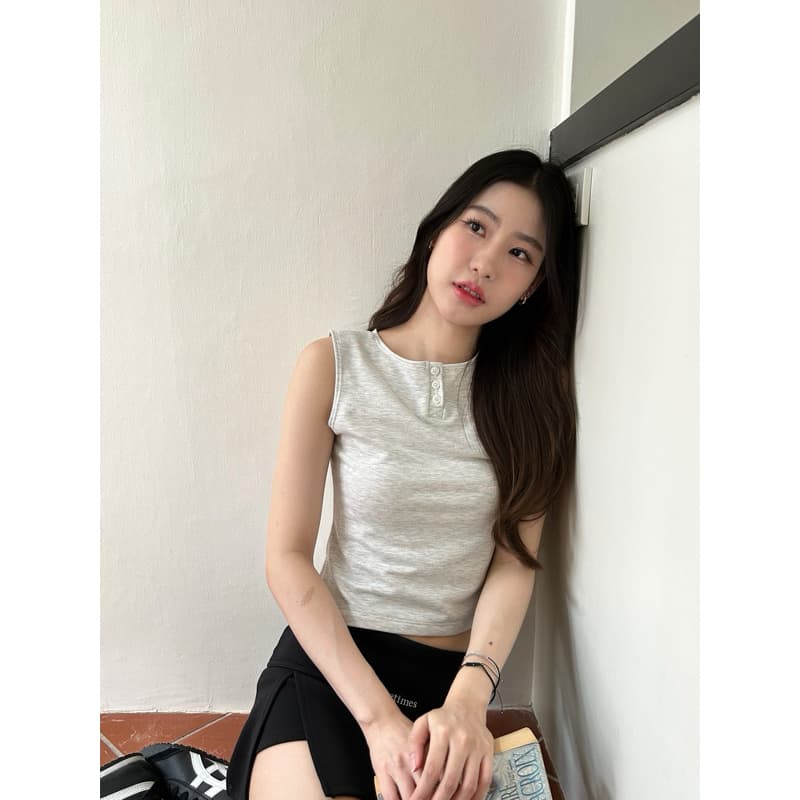 Molly slit sleeveless top รูปที่ 5