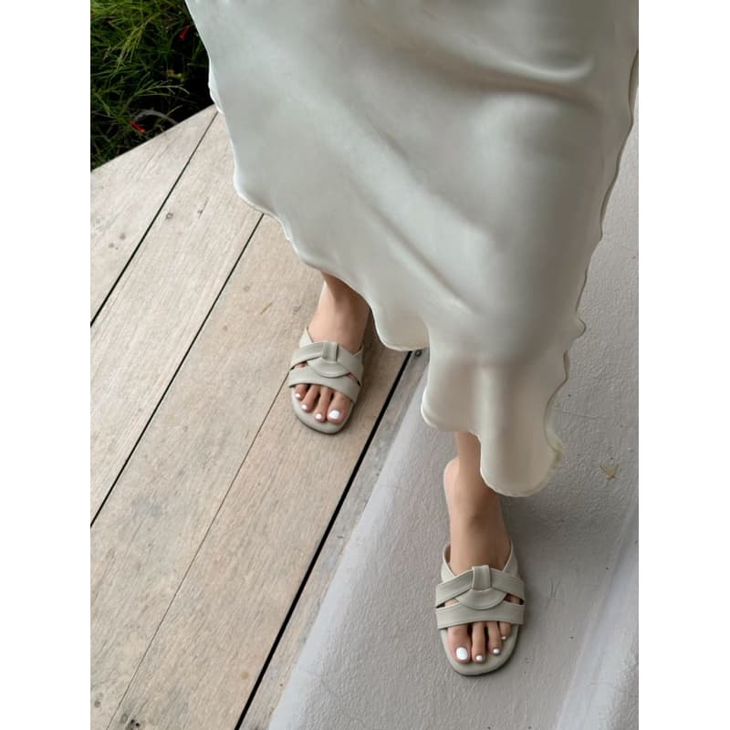 Daisy รองเท้าแตะเบสิคใส่แล้วสวยแพง เสริมฟองน้ำหนานุ่ม รองเท้าแบบสวม รูปที่ 5
