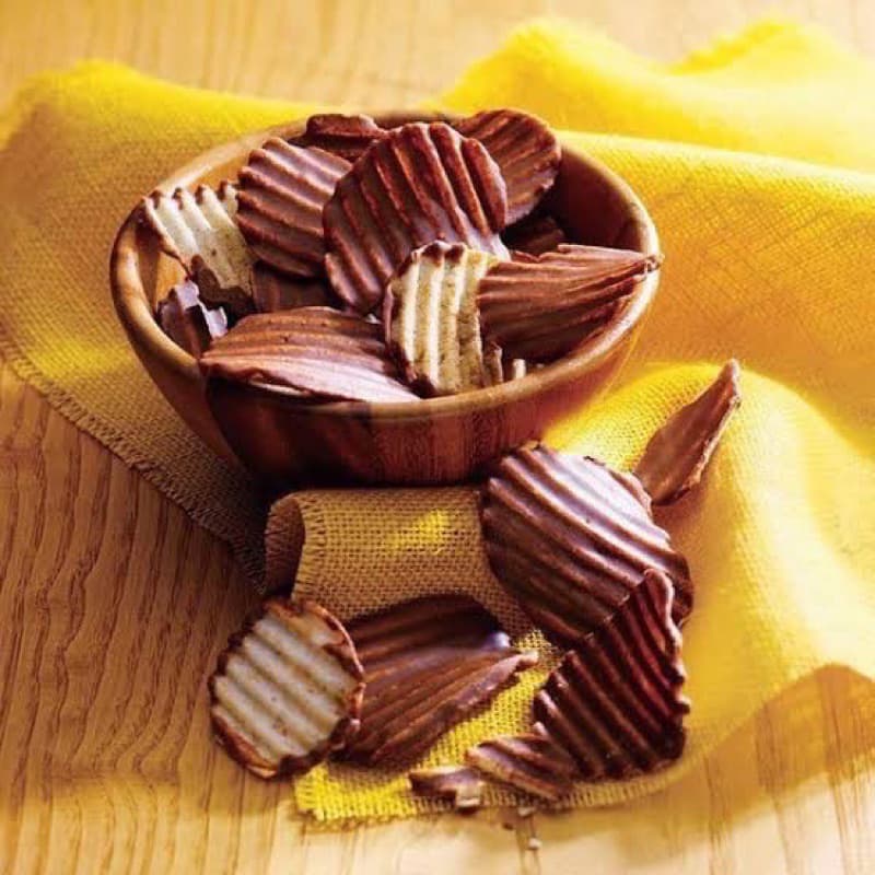 ‼ของใหม่จากญี่ปุ่น‼Royce Potatochip Chocolate มันฝรั่งทอดเคลือบช็อกโกแลต ผสมผสานความกลมกล่อม หอมหวานของช็อกโกแลต รูปที่ 2