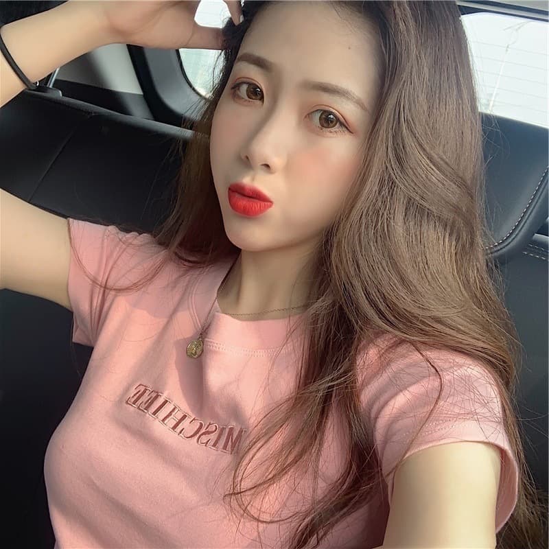 คริสต์มาสสีแดงเสื้อครอปแฟชั่นผู้หญิง คอเหลี่ยม สไตล์เซ็กซี่ แขนสั้น ผ้าดีผ้านิ่ม ใส่สบาย ไม่ร้อน ไม่ต้องรีด รุ่นใหม่เสื้ รูปที่ 7