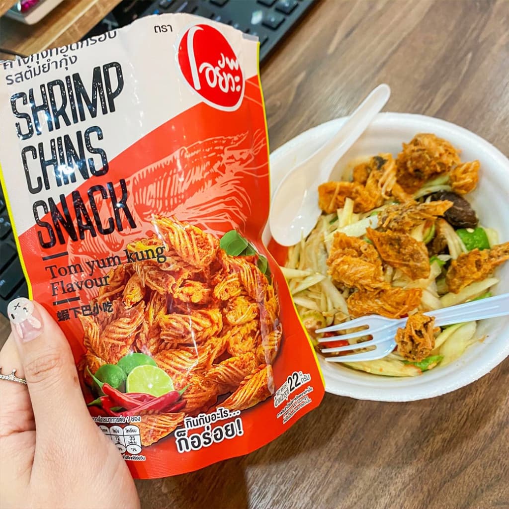 คางกุ้ง ทอดกรอบ รสหม่าล่าบาร์บีคิว และรสต้มยำ 22g ตราโอยั๊วะ Shrimp Chin Snack Tom Yum & Mala BBQ. รูปที่ 2