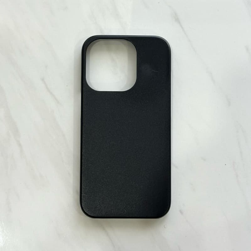 เคสแข็งด้านสีดำ รุ่นiphone, มีทั้งแบบกล้องนูนและไม่นูน รูปที่ 1