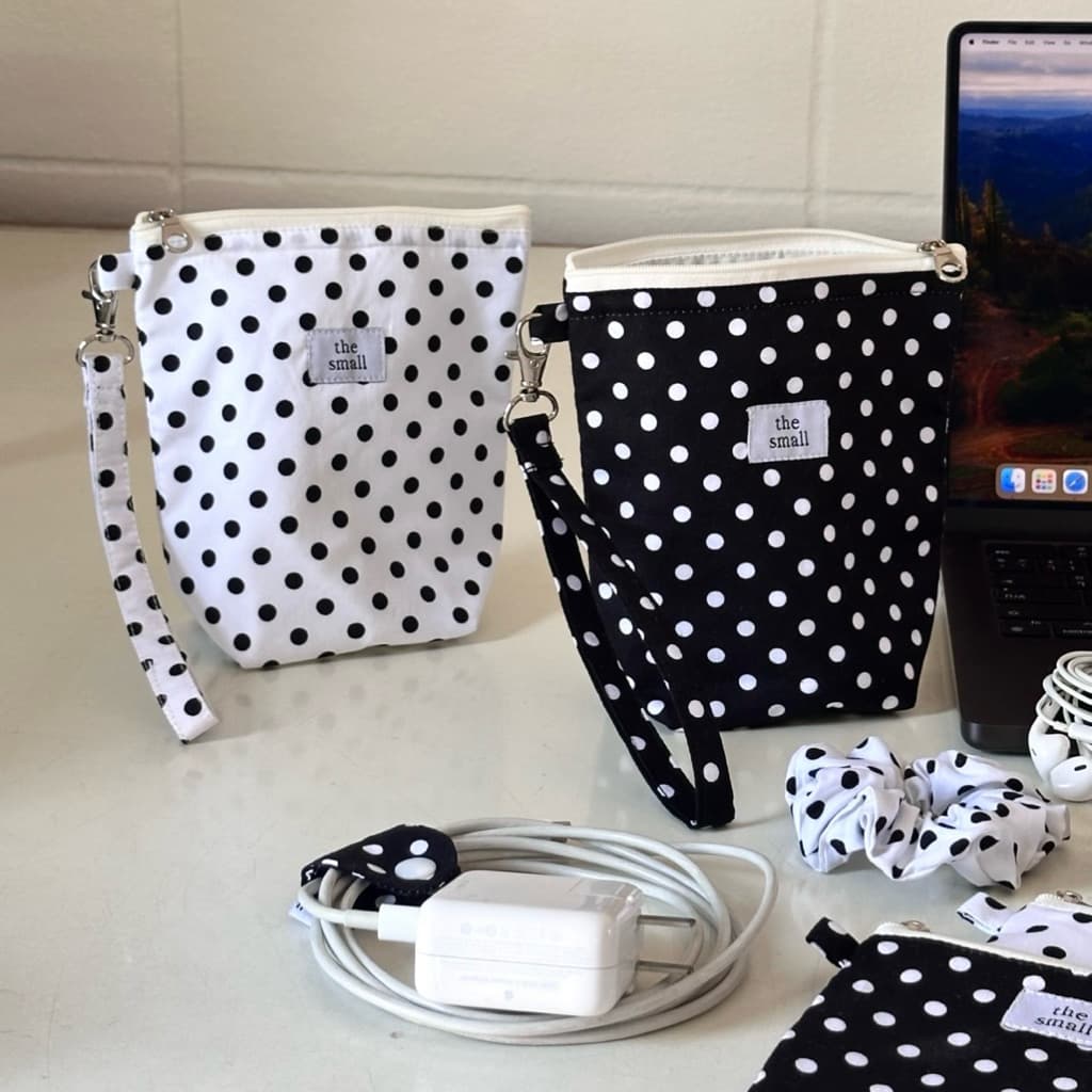 polka dot product | กระเป๋าตังค์ , ที่จัดระเบียบสายชาร์จ , อื่นๆ by the.smallstuff รูปที่ 8