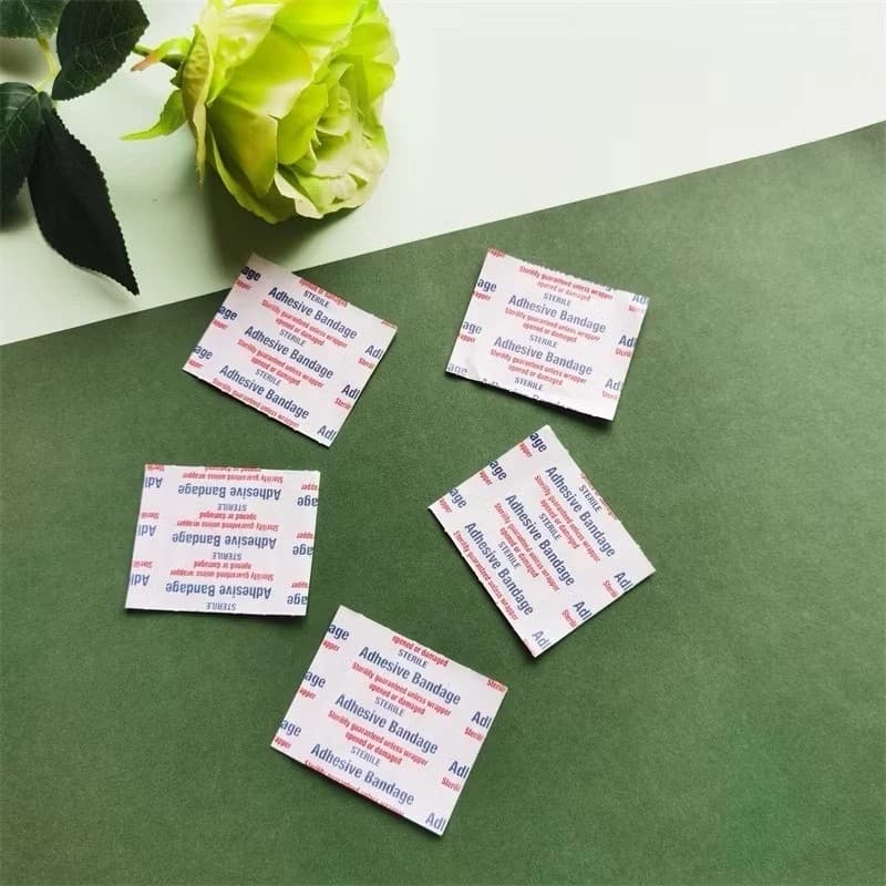 NP-985 พลาสเตอร์ปิดแผล 50/150/250pcs กันน้ำ พลาสเตอร์ใส ระบายอากาศ ไม่หลุดง่าย แผ่นปิดแผลอเนกประสงค์ ปิดแผล รูปที่ 5