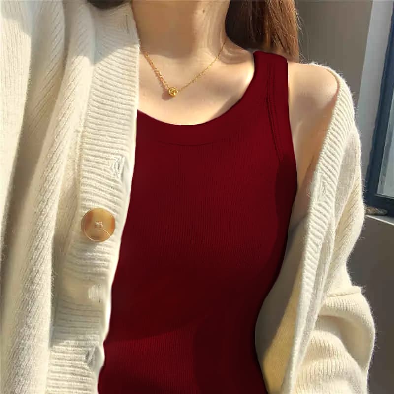 เสื้อกล้ามคอเว้า รุ่นไม่มีฟองน้ำ ผ้าเรย่อนใส่สบาย ทรงเข้ารูปสวย มีสไตล์เป็นของตัวเอง สินค้า จากไทย มีหลายสี รูปที่ 1