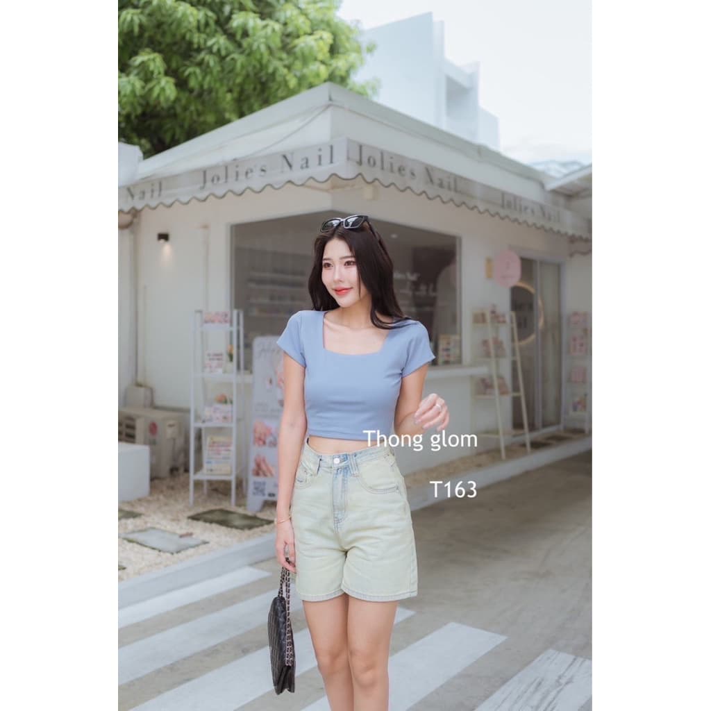 เสื้อครอปคอเหลี่ยมเนื้อผ้ายูนิโค่ Thong glom รูปที่ 5