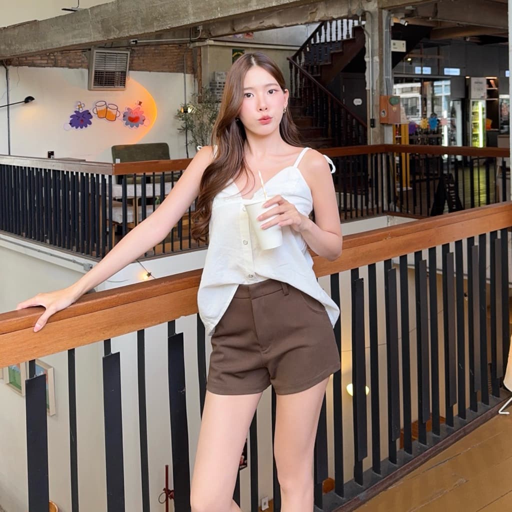 Yada Pants | Luna shorts กางเกงขาสั้น แต่งกระเป๋าหลัง ผ้าโรเชฟ *ไซส์เล็กกว่ารุ่น Lisa* รูปที่ 4