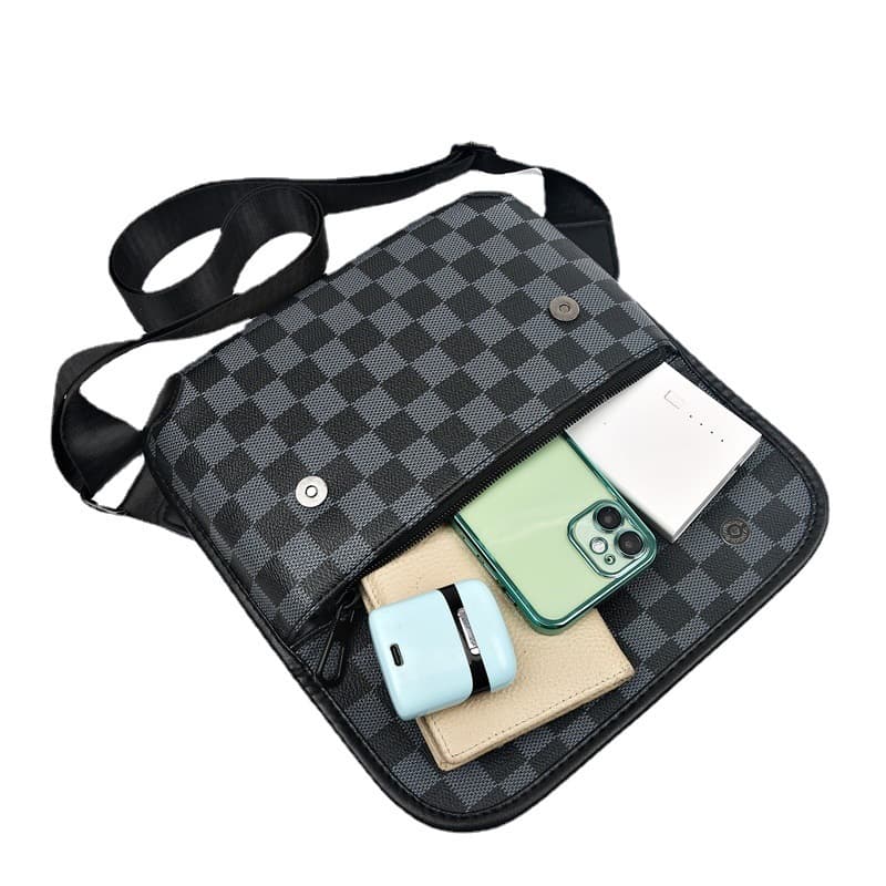 กระเป๋าสะพายข้าง Fashion bag สไตล์สปอร์ต หนังPU ของขวัญวาเลนไทน์ผู้ชาย รูปที่ 4