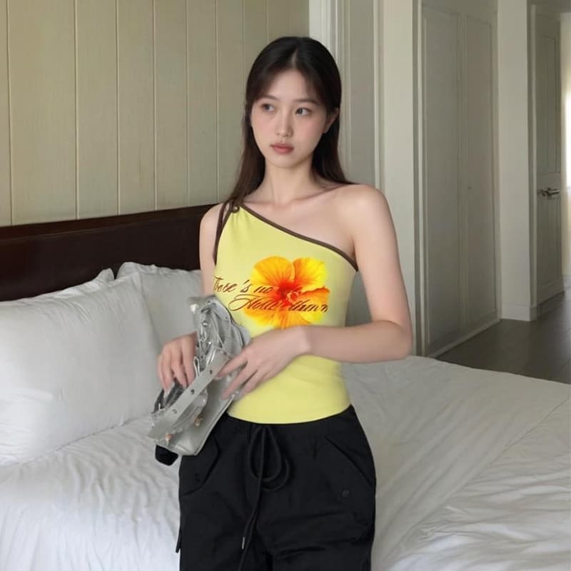 Street x Fashion เสื้อกล้ามสายเดี่ยวเปิดไหล่เซ็กซี่พิมพ์ลายสตรีท x แฟชั่น JN รูปที่ 4