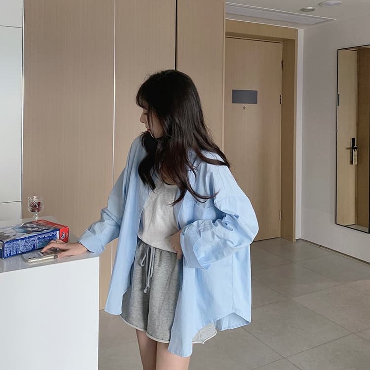 เสื้อผ้ากันแดดผู้หญิง แขนยาวหลวมๆ ทันสมัย เสื้อเชิ้ตสไตล์เกาหลี เรียบง่ายและใช้งานได้หลากหลาย สีพื้น มีกระเป๋าหน้า รูปที่ 4