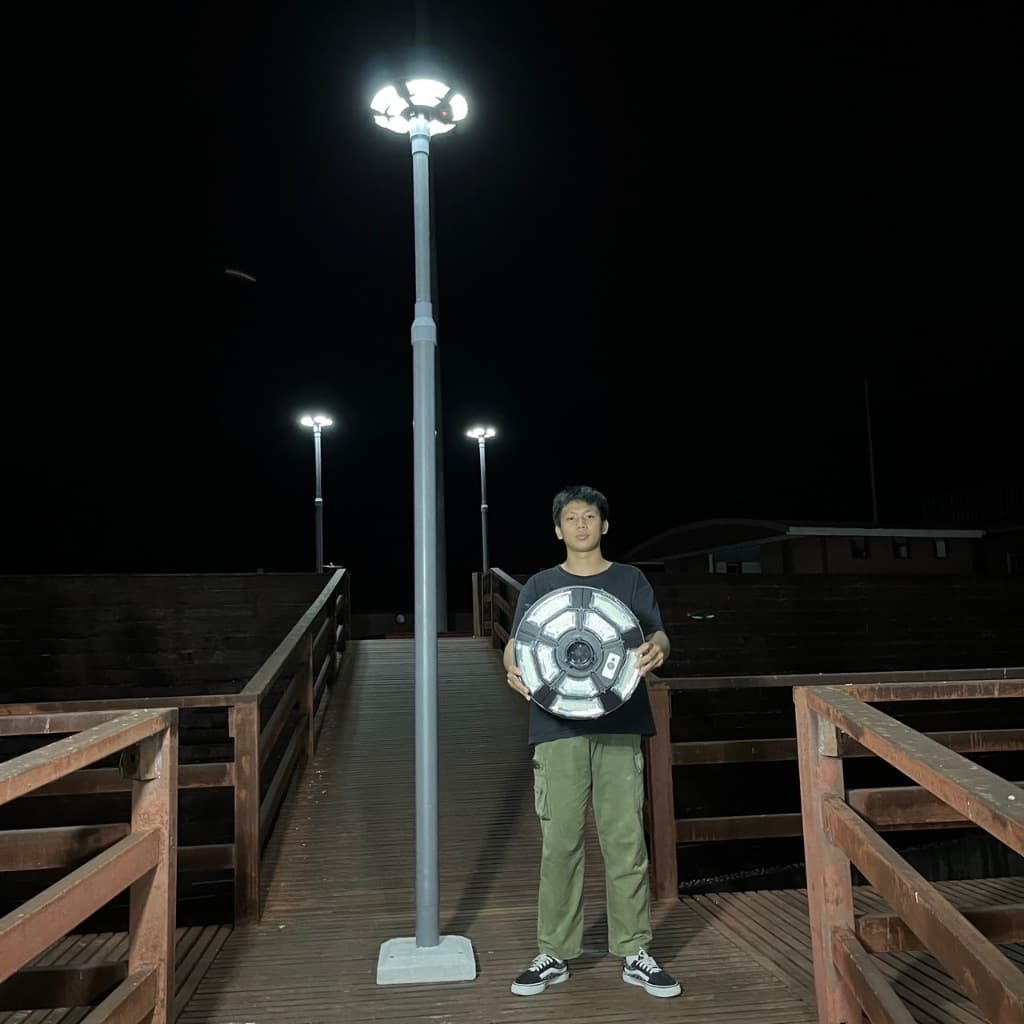 ไฟโซล่าเซลล์ รุ่น UFO พร้อมฐานซีเมนต์ เเละเสาสำเร็จรูป ทรงสวยงาม ติดตั้งง่ายไม่ต้องง้อช่าง รูปที่ 4