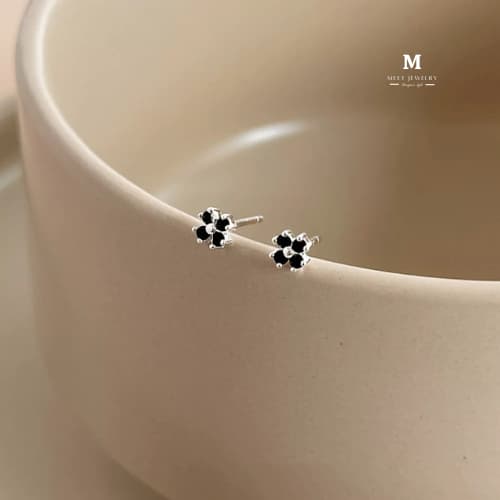 MEETต่างหูเงิน Lucky Clover ต่างหูเพชร ต่างหูเก๋ๆ ต่างหูแฟชั่น ตุ้มหูเงินแท้ ต่างหูผู้หญิง ต่างหู รูปที่ 7